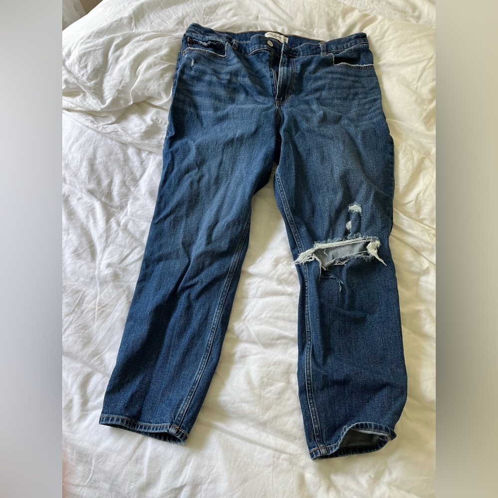 Abercrombie The Mom High Rise